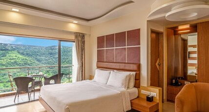 Sterling Panchgani Room Type - Mountain View Premier room with Balcony Sterling Panchgani Room Type - Mountain View Premier room with Balcony