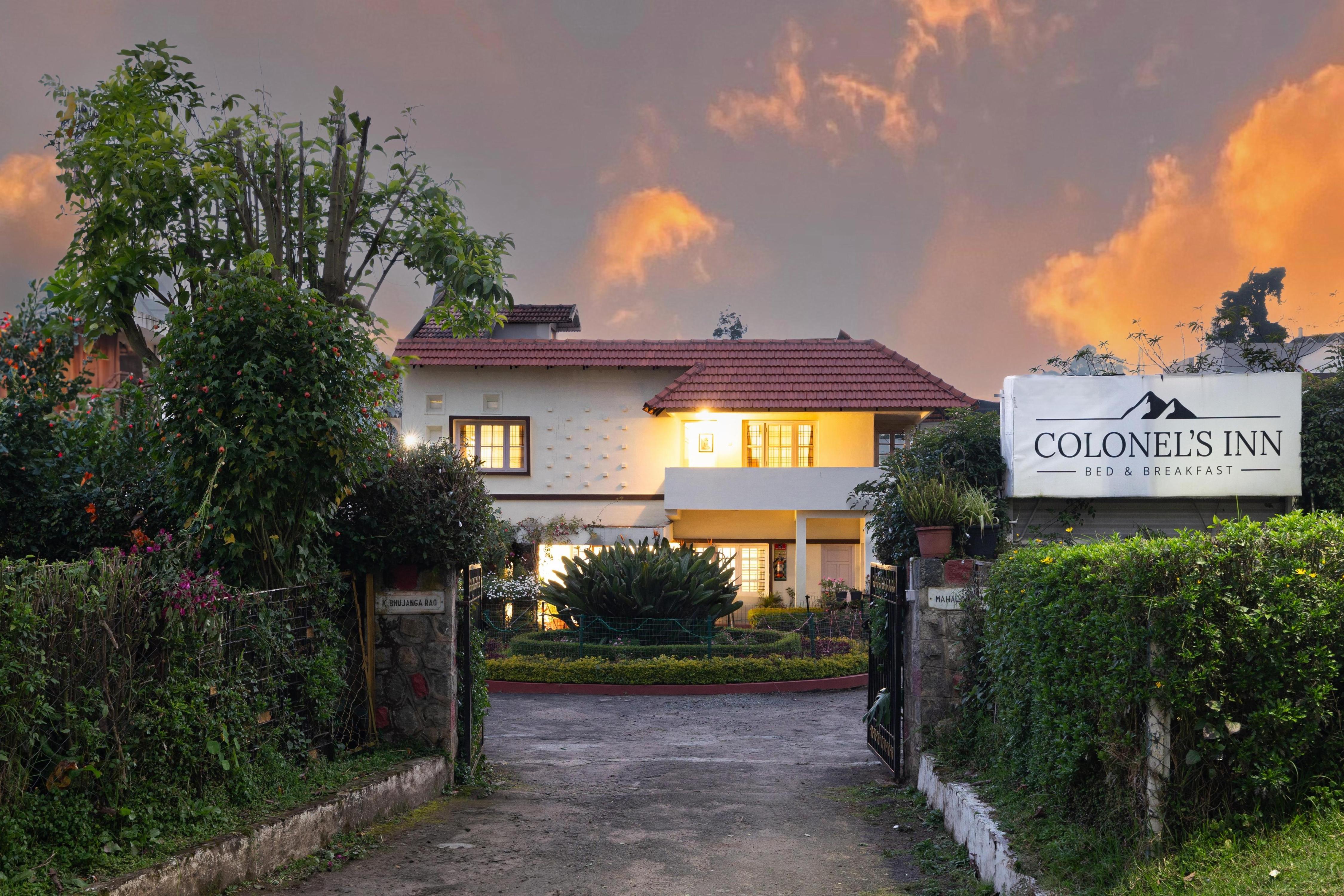 Colonels Inn Villa | Rooms & Caretaker