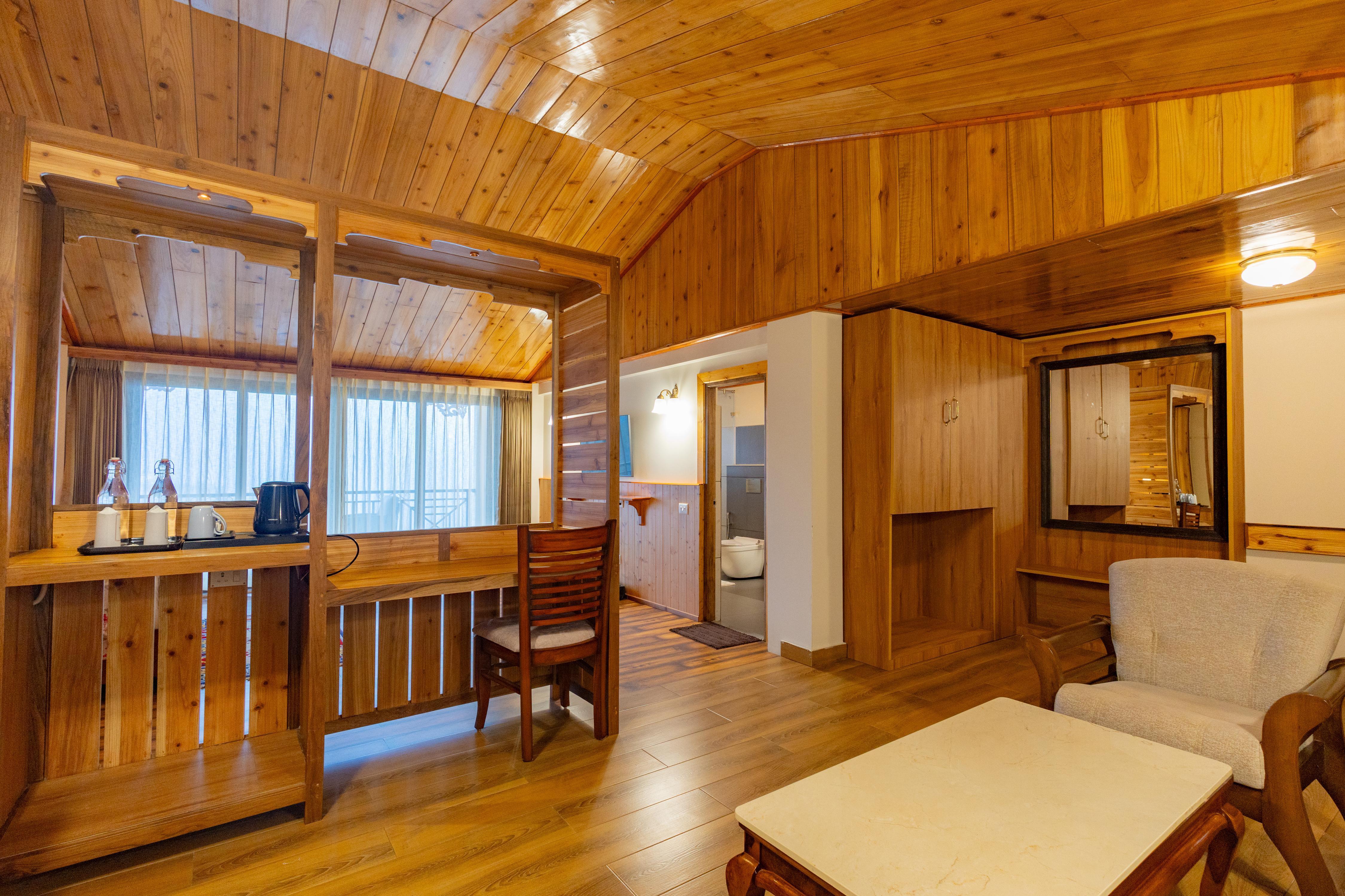 Magpie Chestnut Resort Pelling - Tap to explore photos