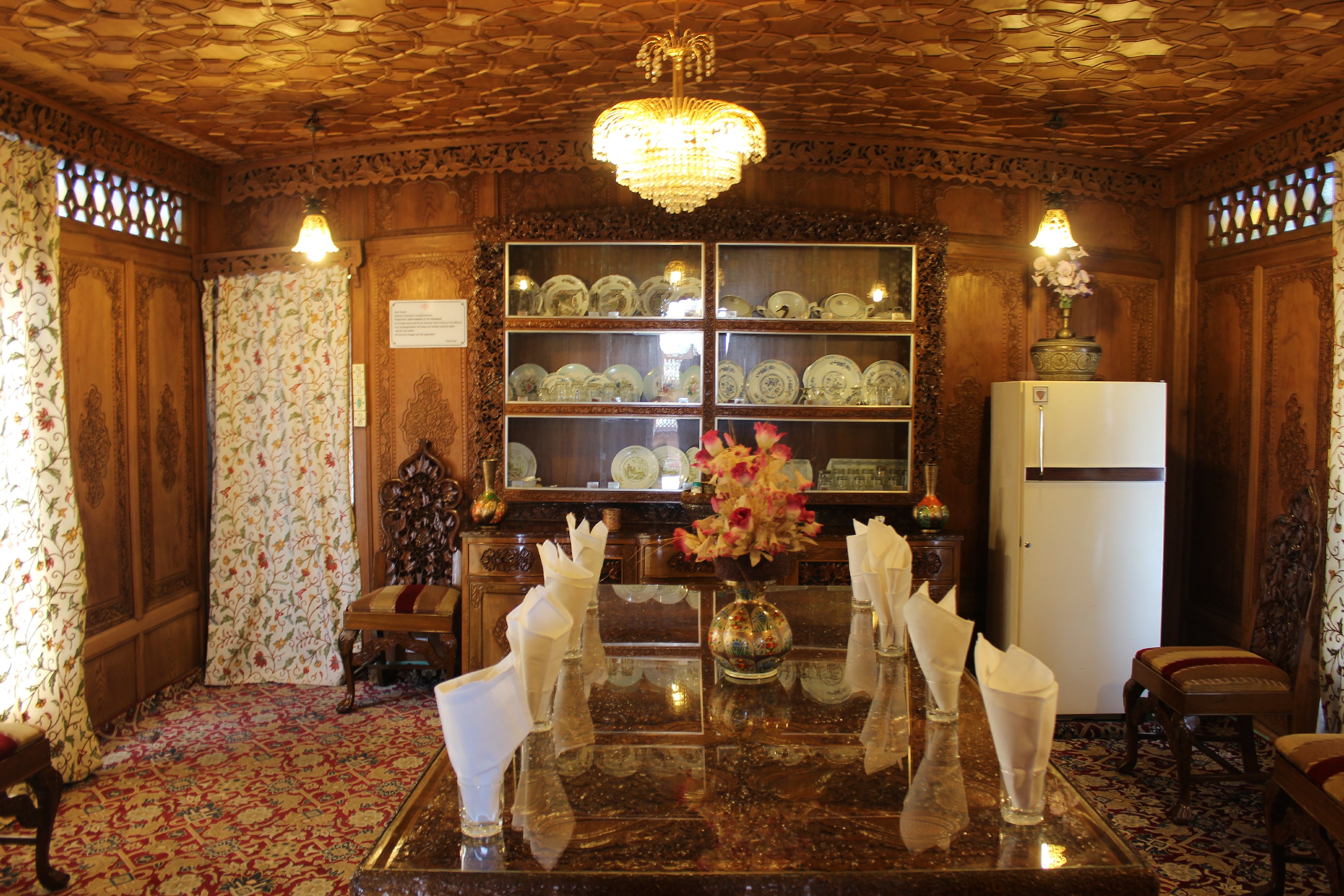 Wangnoo Worth Houseboats