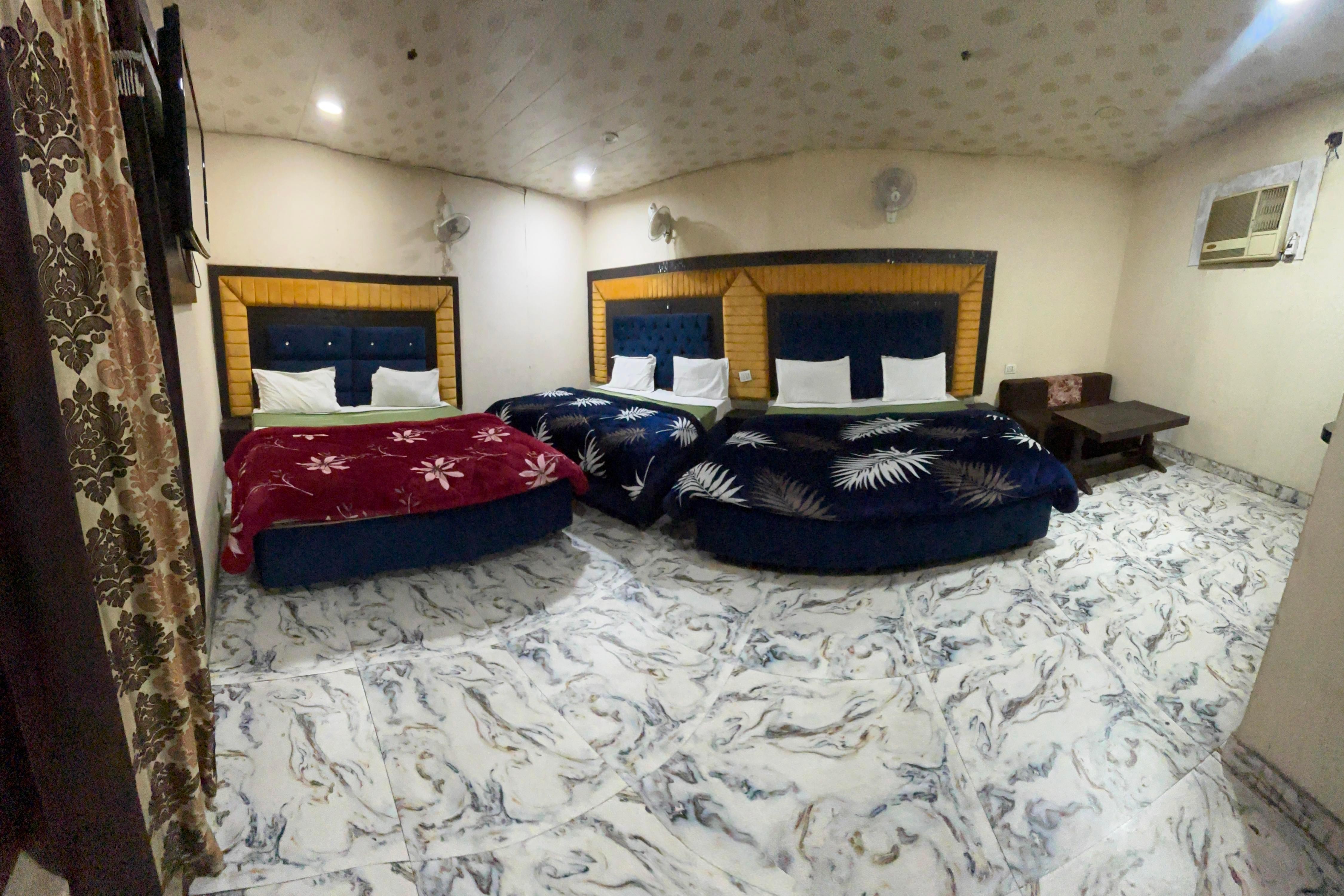 Hotel Shehnaz Room Type - Six Bedded Family Room
