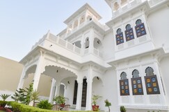 Royal Heritage Villa - A Palatial Stay