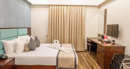 EVOLVE PREMIERE Room Type - Deluxe Room