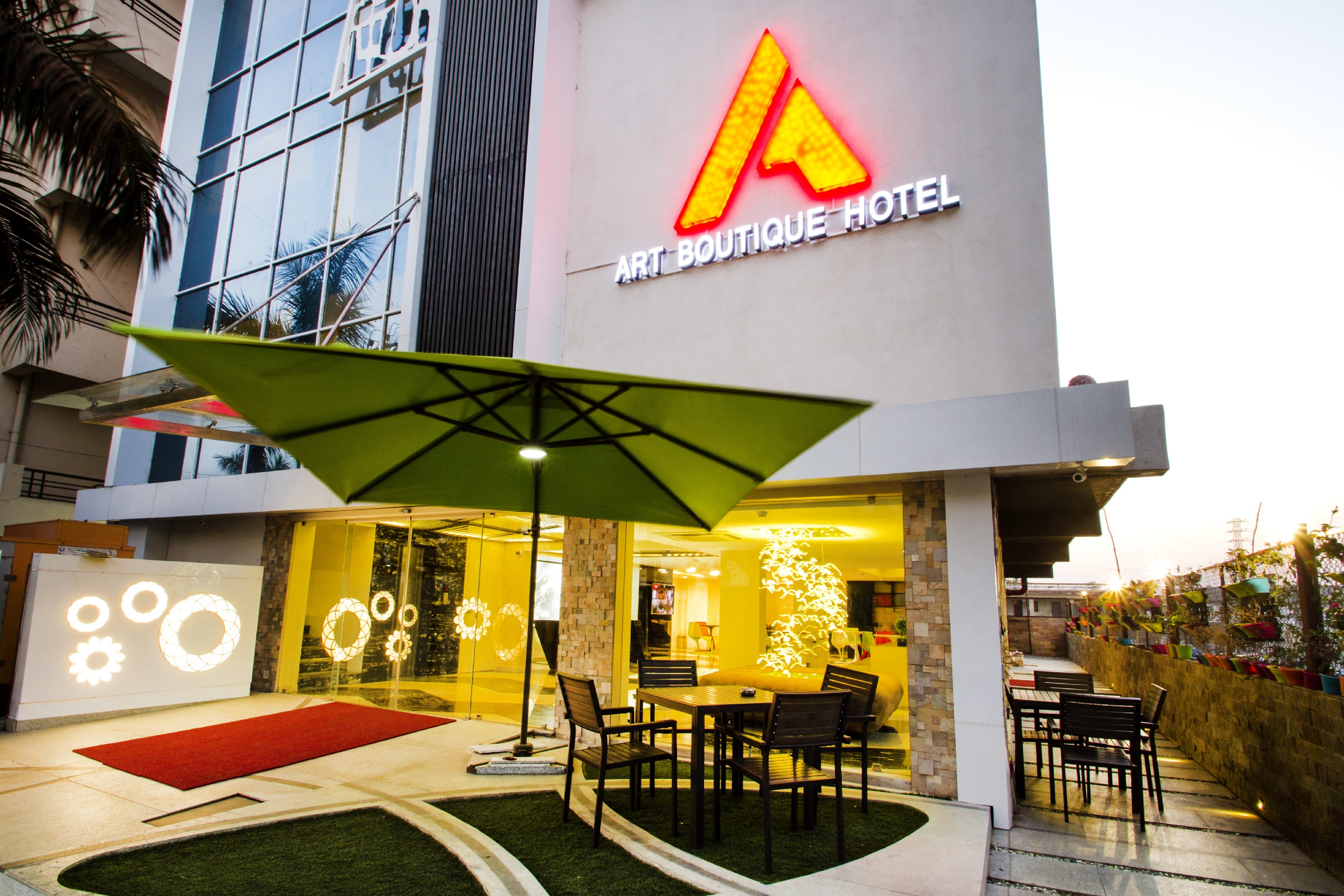 The Art Boutique Hotel - Tap to explore photos