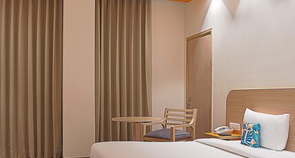 Nest by TreeHouse Bhiwadi Room Type - Superior King-Bed Room