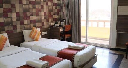 Hotel Samrat Room Type - Deluxe Twin Bed Ac Room