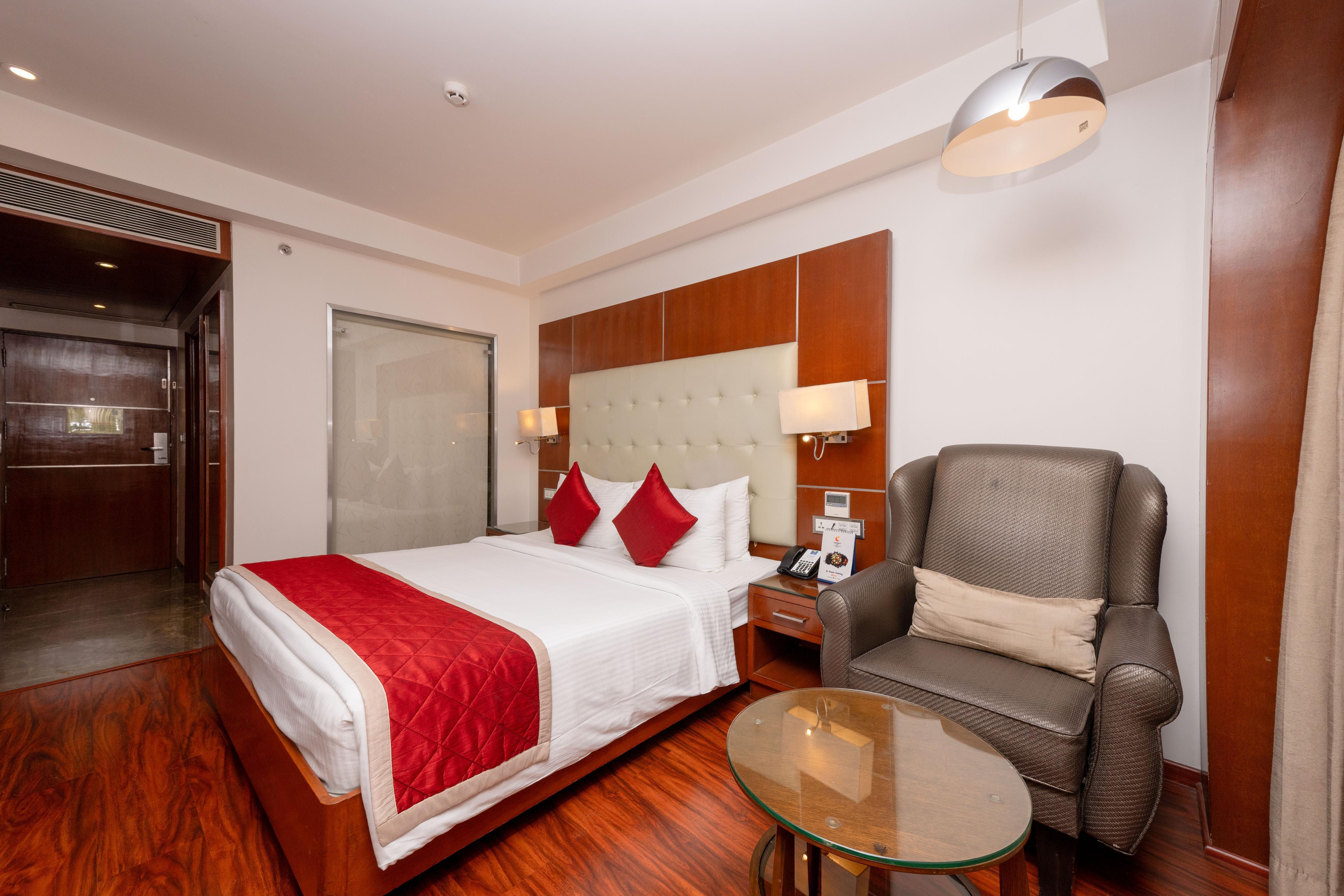 Lavender Premier (former Comfort Inn Insys) - Tap to explore photos