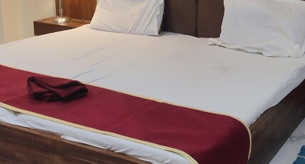 Abhiraj Guest House Room Type - Double bed AC