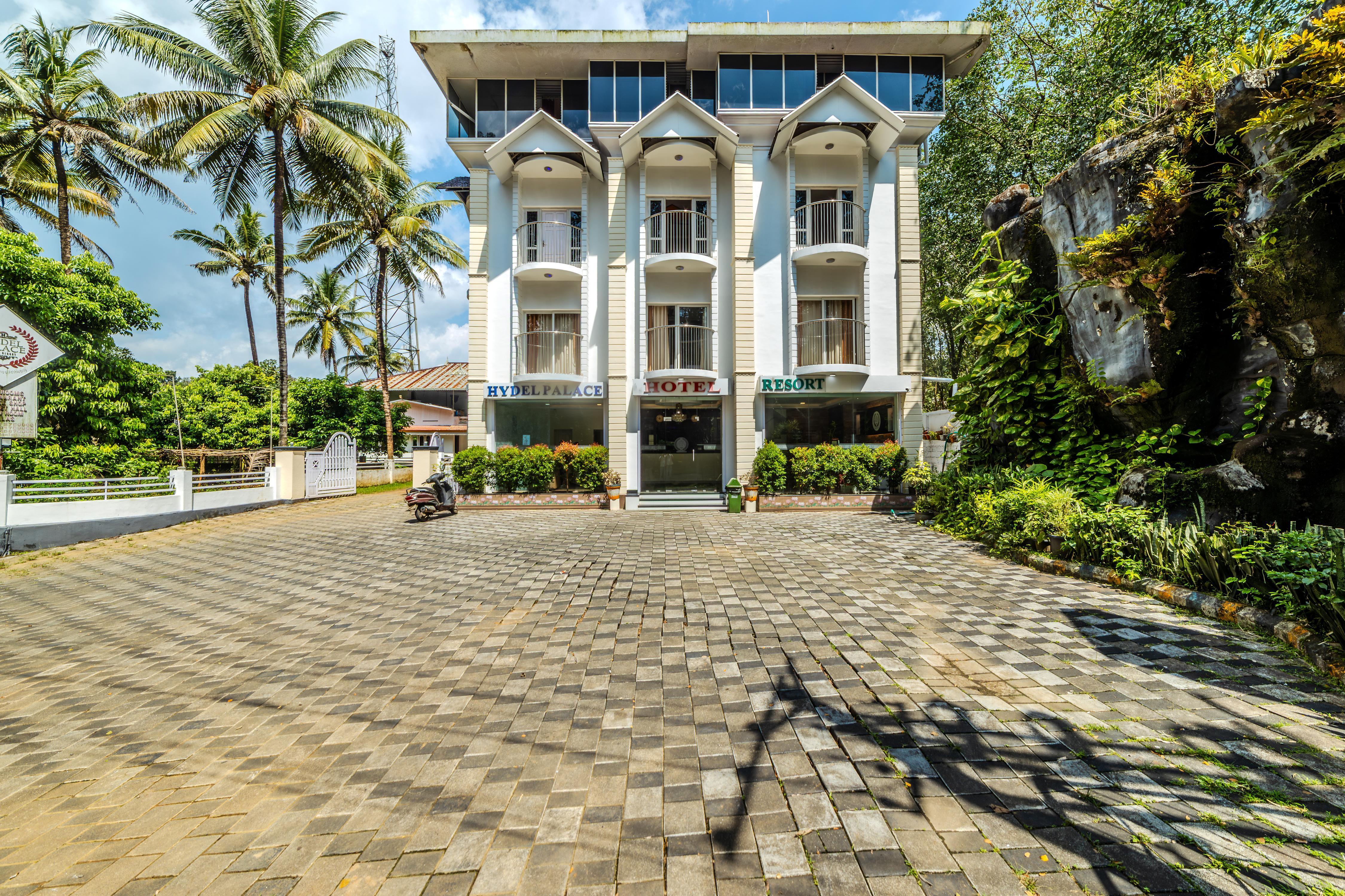 Hydel Palace Hotel and Resorts By Bestinn Leisure Athirapilly - Tap to explore photos