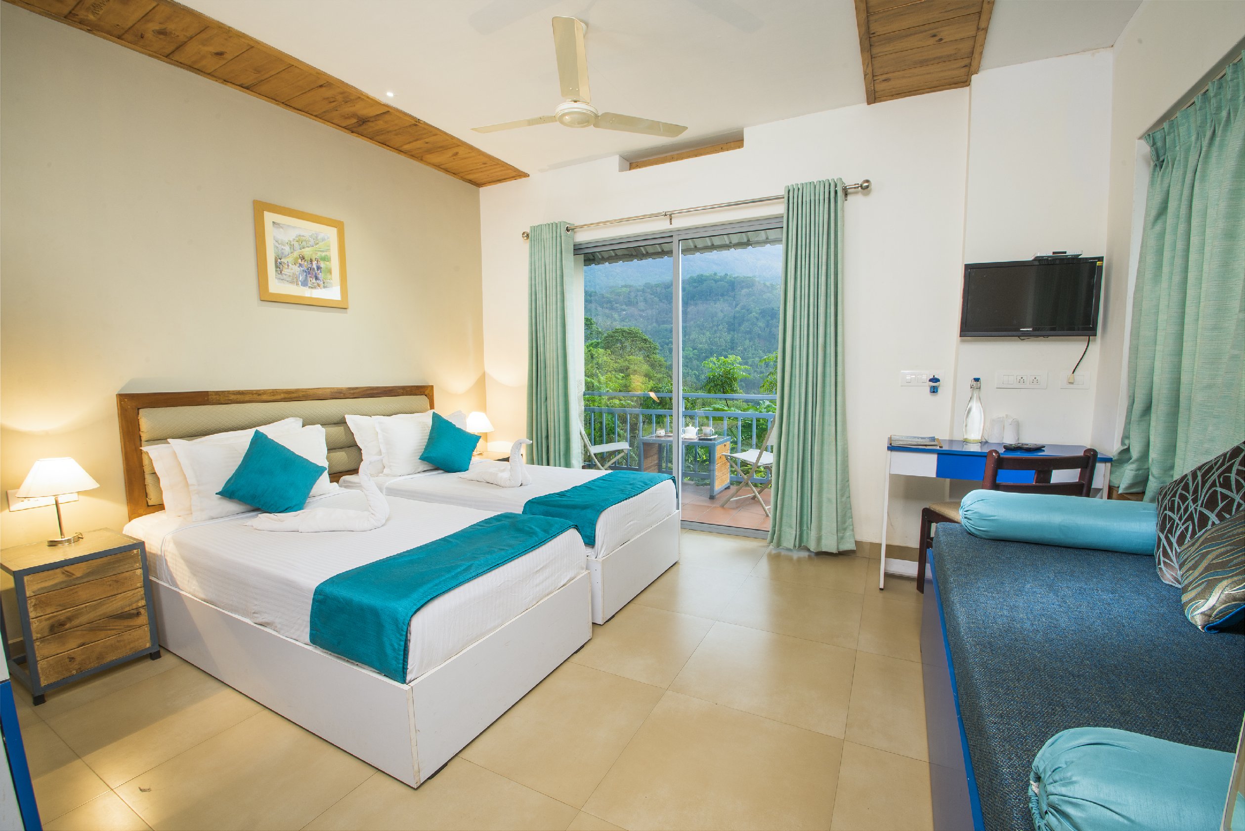 Mistletoe Homestay & Art Gallery Cafe - Tap to explore photos