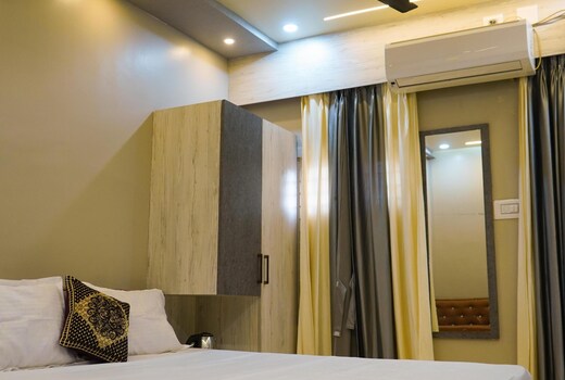Hotel Indrajit
