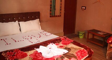 Sakuntala Village Resort Room Type - SUPER DELUXE TRIPPLE BED