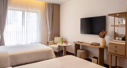 DLF CLUB 4 - Galleria Market Room Type - Premium Twin Room Without Balcony