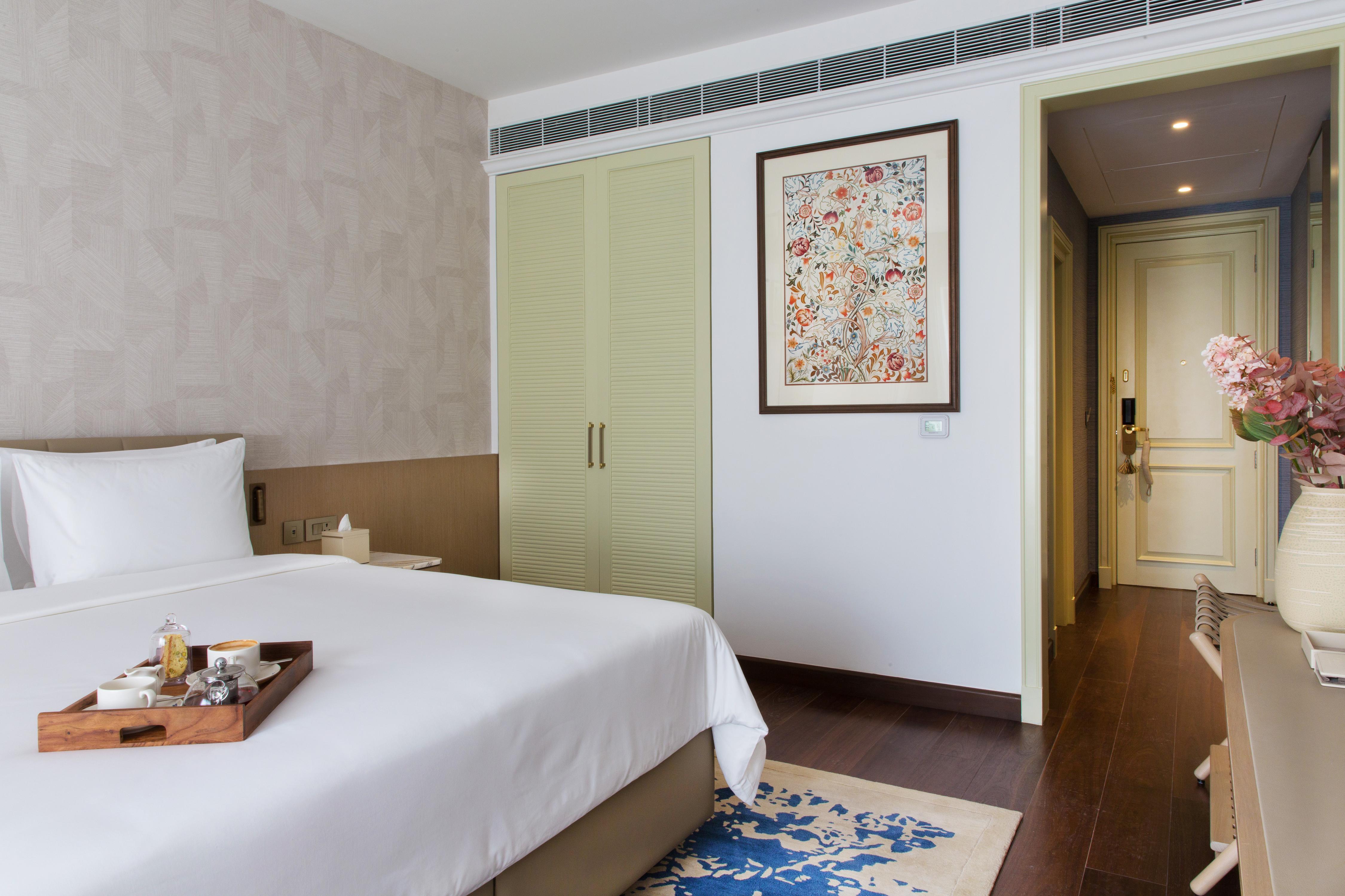 DLF CLUB 4 Room Type - Premium Room without Balcony