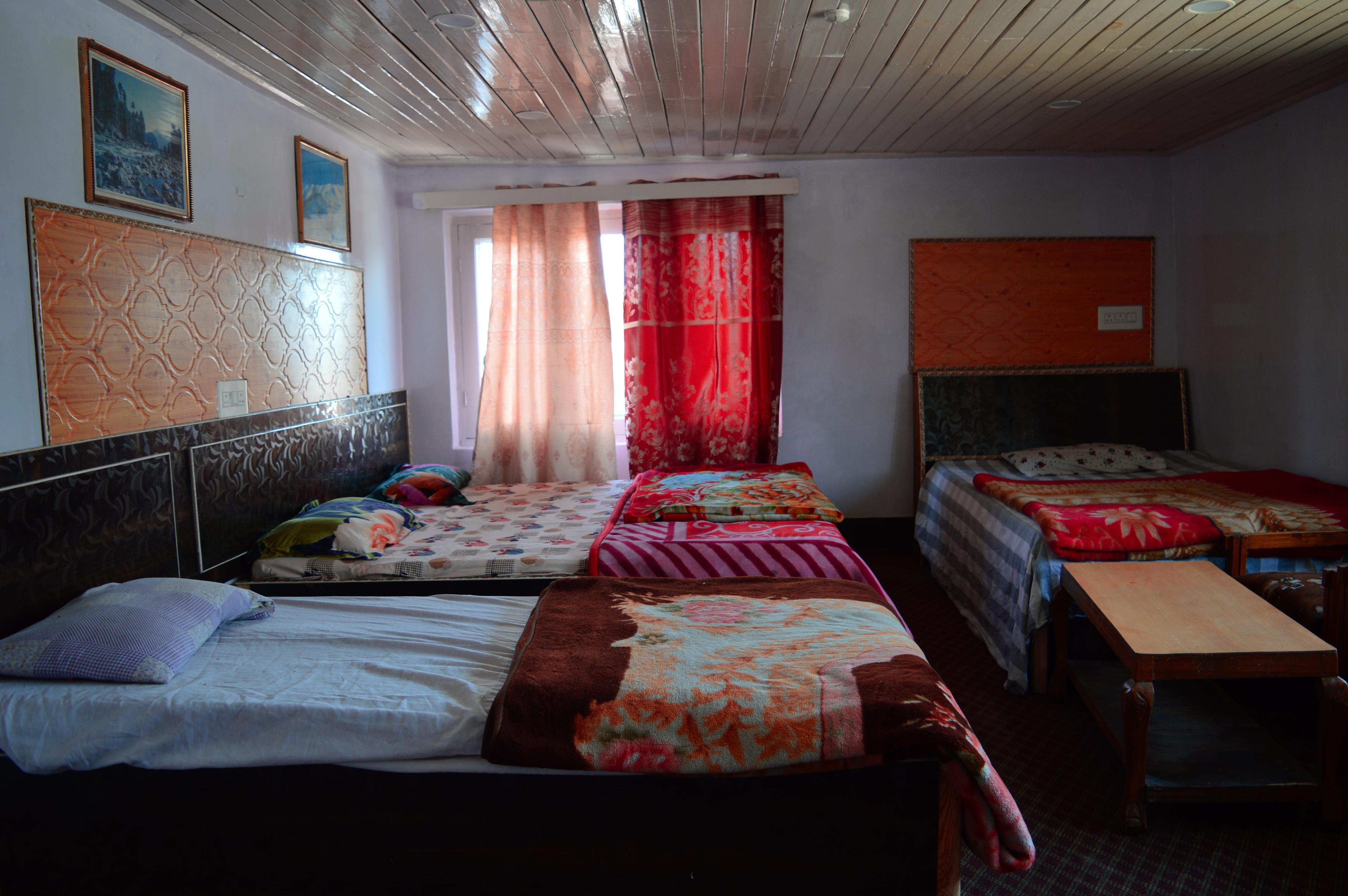 HOTEL KALAROSE I Room Type - Four Bedded Room