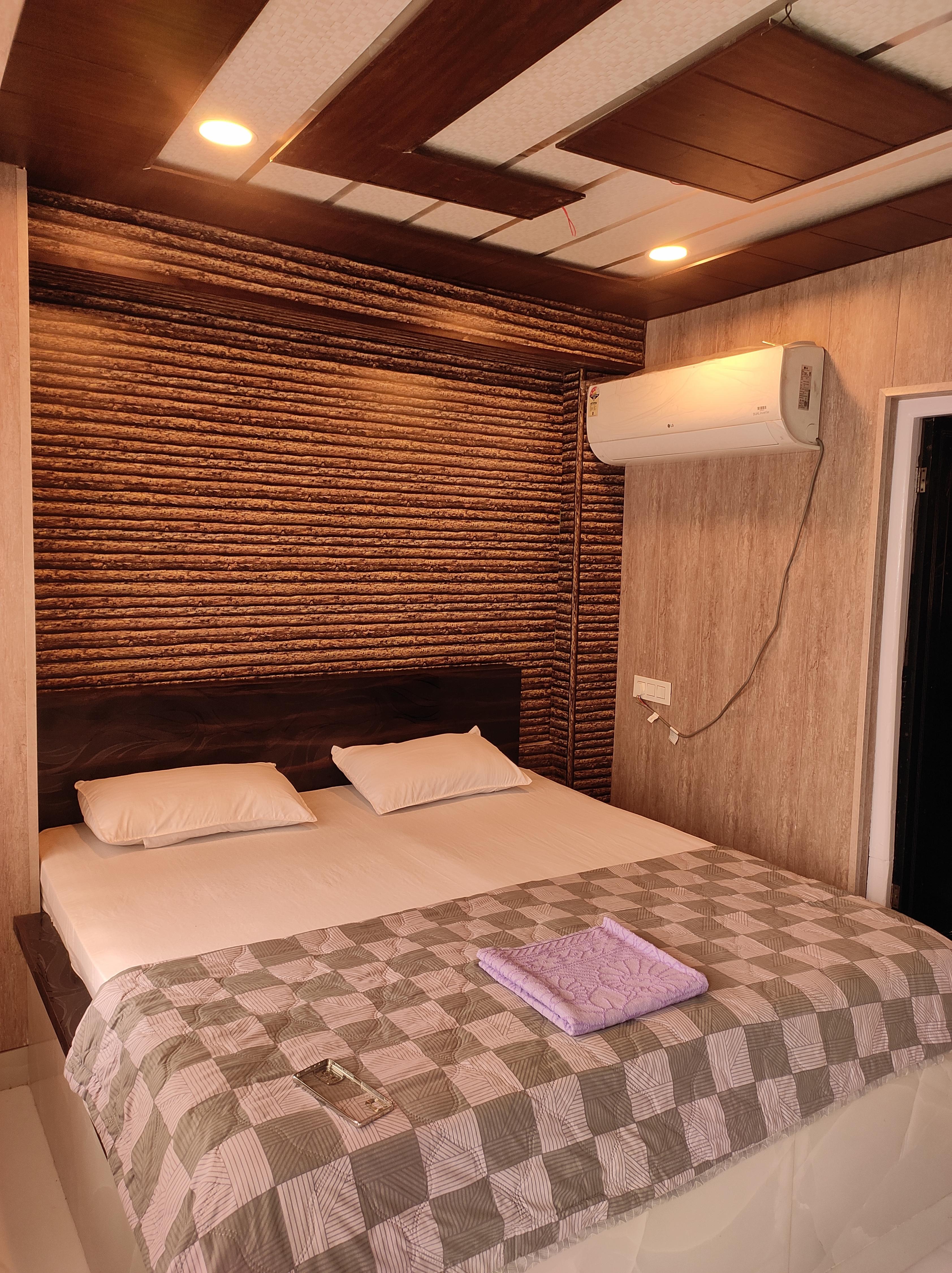 Hotel Koyal Room Type - AC Family Suite Room