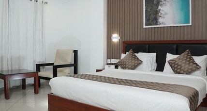 QUEENS HOTEL Room Type - Executive Room