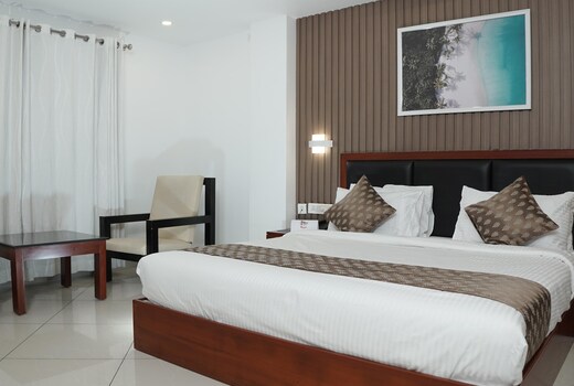 QUEENS HOTEL