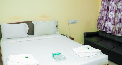 Vishnu Residency Room Type - Deluxe room