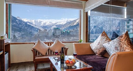 Snow Flakes Resort And Spa Centrally Heated Luxury Resort Room Type - Maharaja Suite Mountain View with Jacuzzi and Private Balcony - Centrally Heated