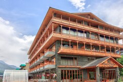 Snow Flakes Resort And Spa Centrally Heated Luxury Resort