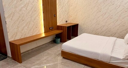 Shubh Kaaraj And Silver Oak Vatika Room Type - Executive Room