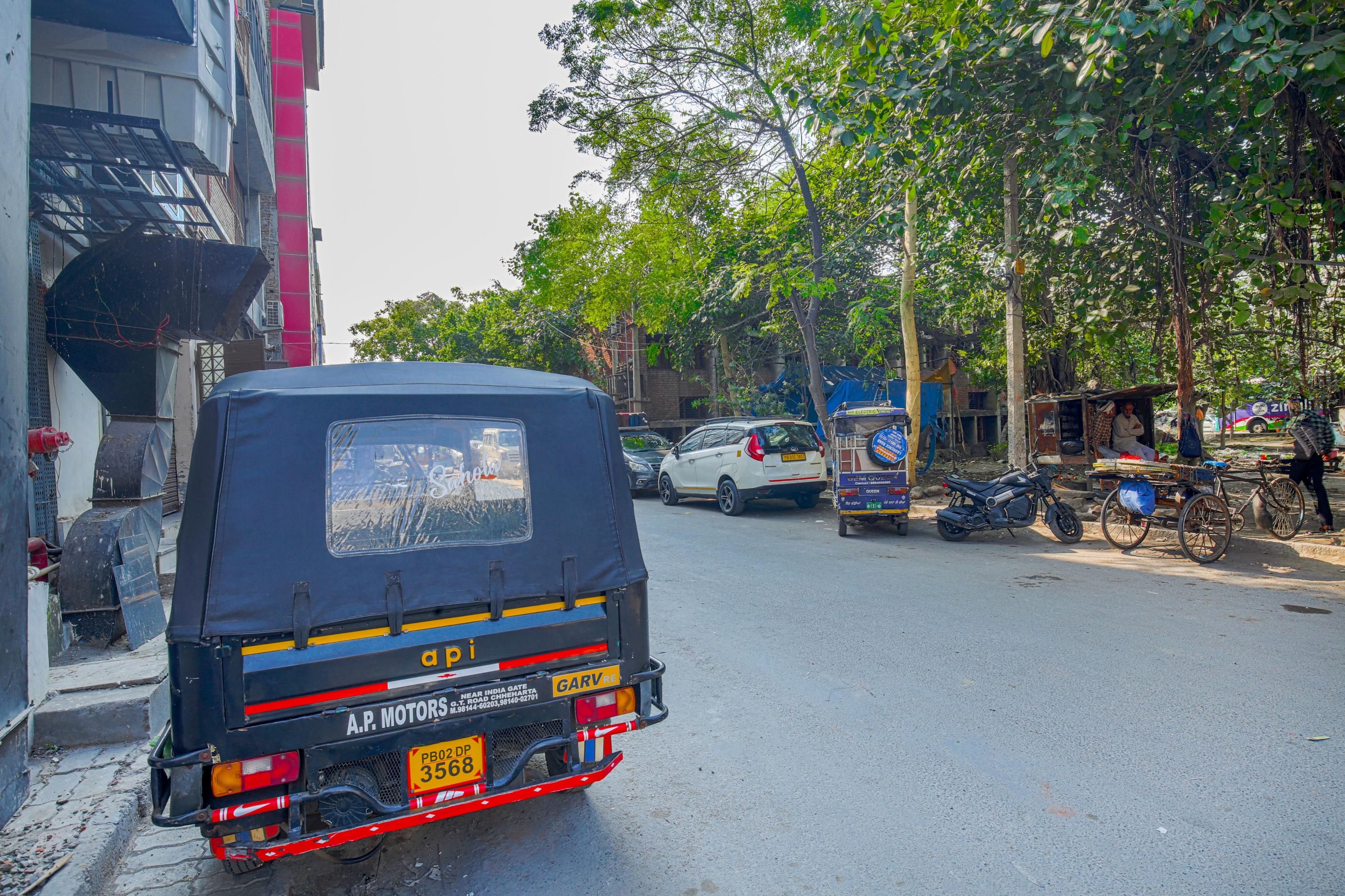 Hotel City Castle - Tap to explore photos