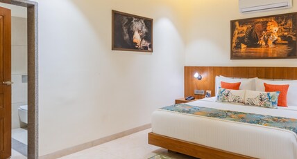 The Forest Chapter By Sayaji Madhai Room Type - Riverfront Cottage With Bathtub