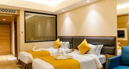 Hotel DMC 1 Room Type - Trippe Bed Room With One Way Airport Transfer