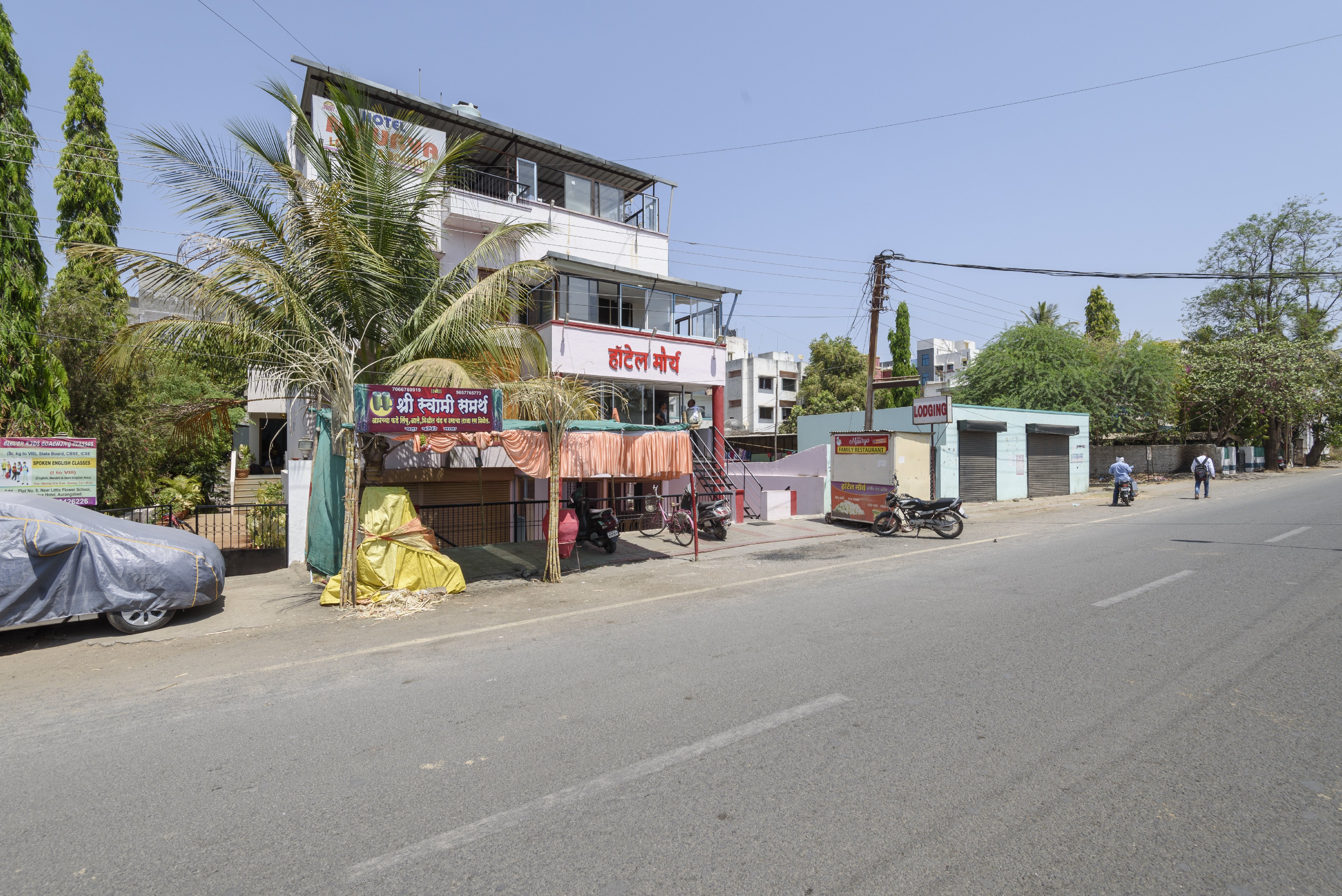 Hotel Maurya - Tap to explore photos