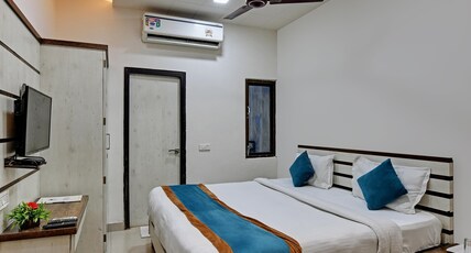 Hotel Krishna Palace by Darbha Hotels Room Type - Deluxe Room