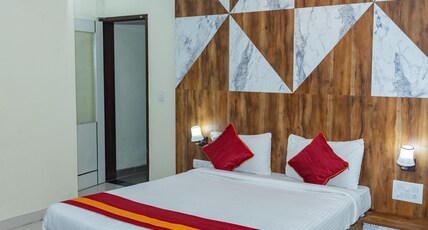 Ishwerya Suites Room Type - Stanza Executive Room