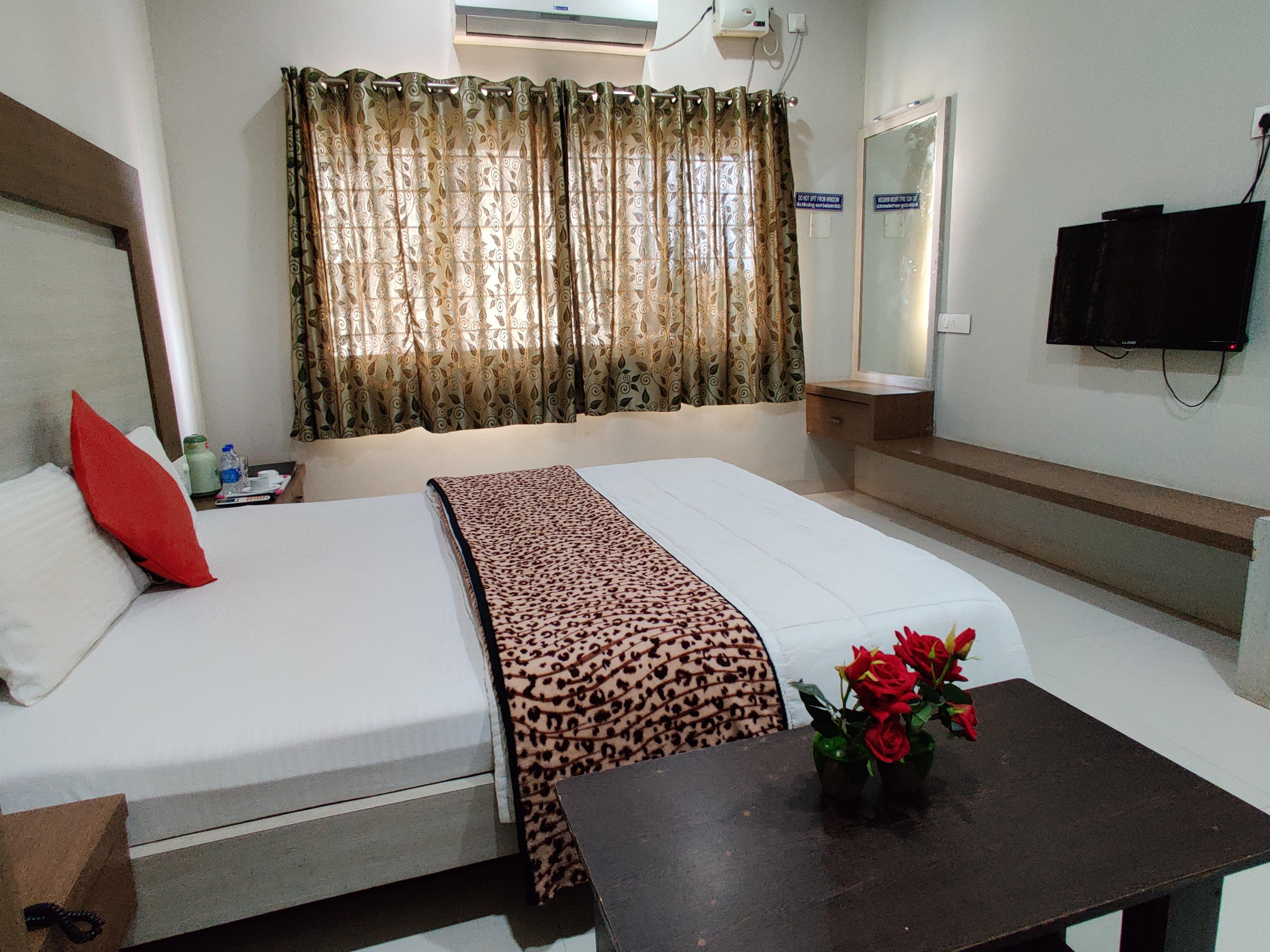 Hotel Nimba International - Tap to explore photos