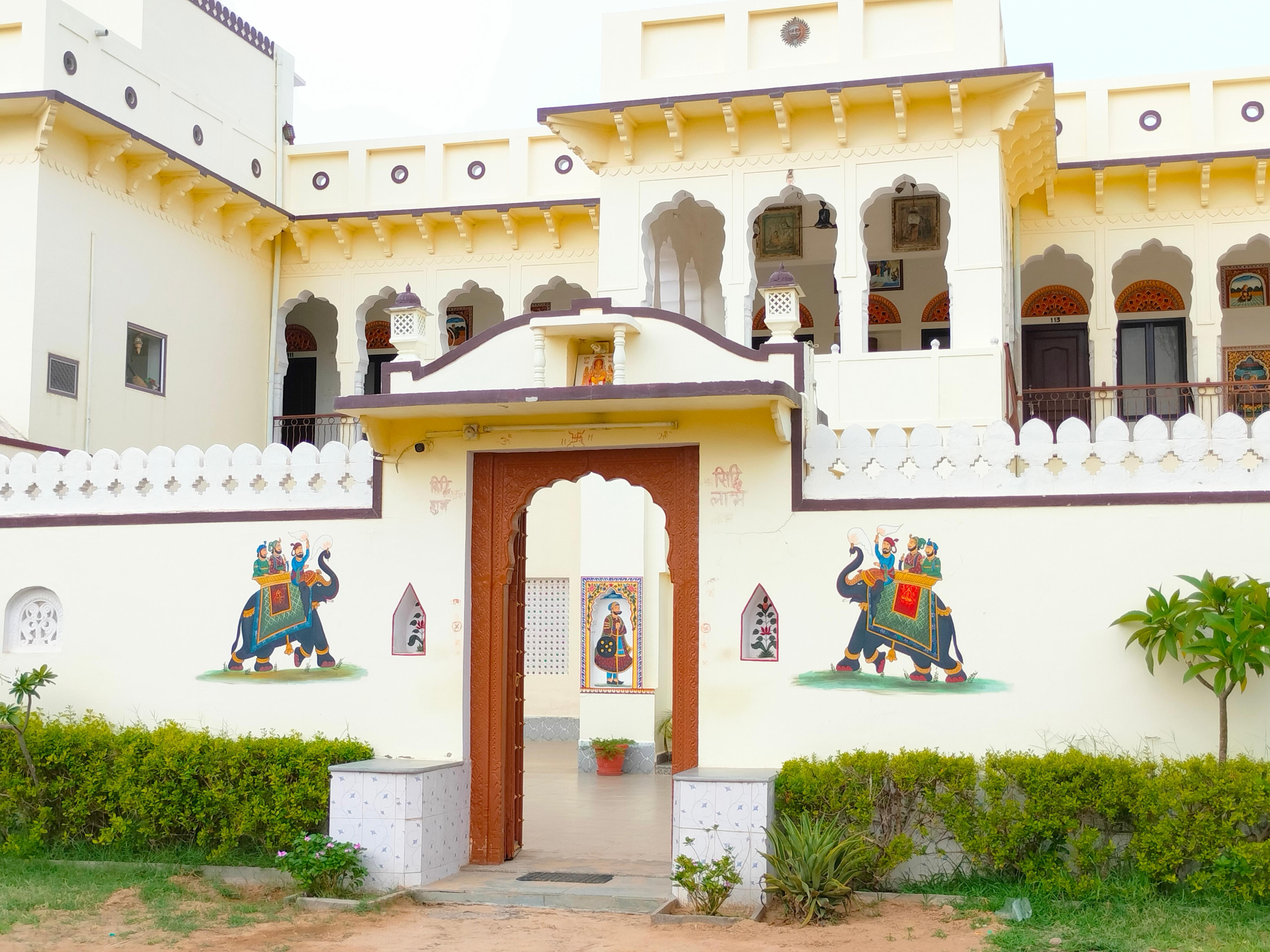 Hotel Mandawa Palace and Restaurant - Tap to explore photos