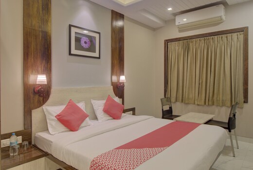 Hotel Omkar Residency 