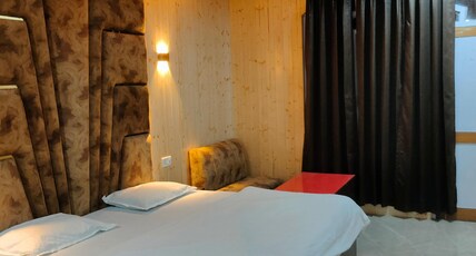 Hotel Prem Palace Room Type - Deluxe Room