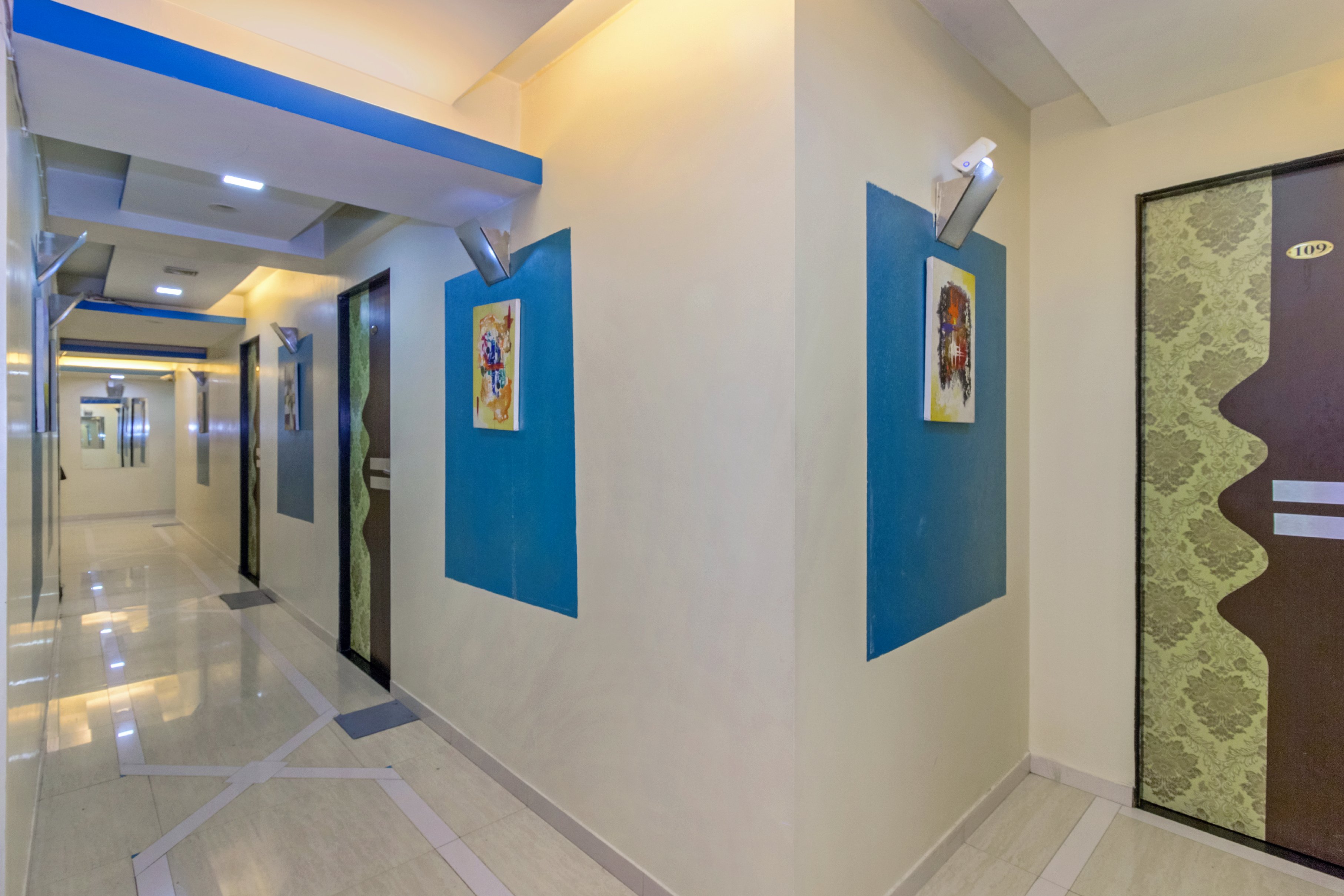 Hotel Amber Corp Inn