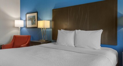 Best Western Plus Tech Medical Center Inn Room Type - 1 King Bed, Non-Smoking, Microwave And Refrigerator, Wi-Fi, Full Breakfast Best Western Plus Tech Medical Center Inn Room Type - 1 King Bed, Non-Smoking, Microwave And Refrigerator, Wi-Fi, Full Breakfast