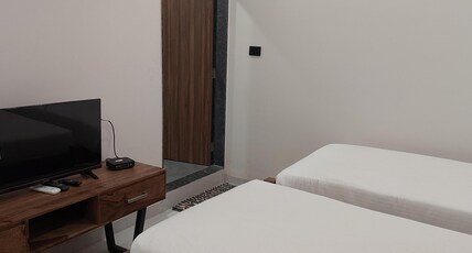 Sunnys World Room Type - Garnet Twin Room