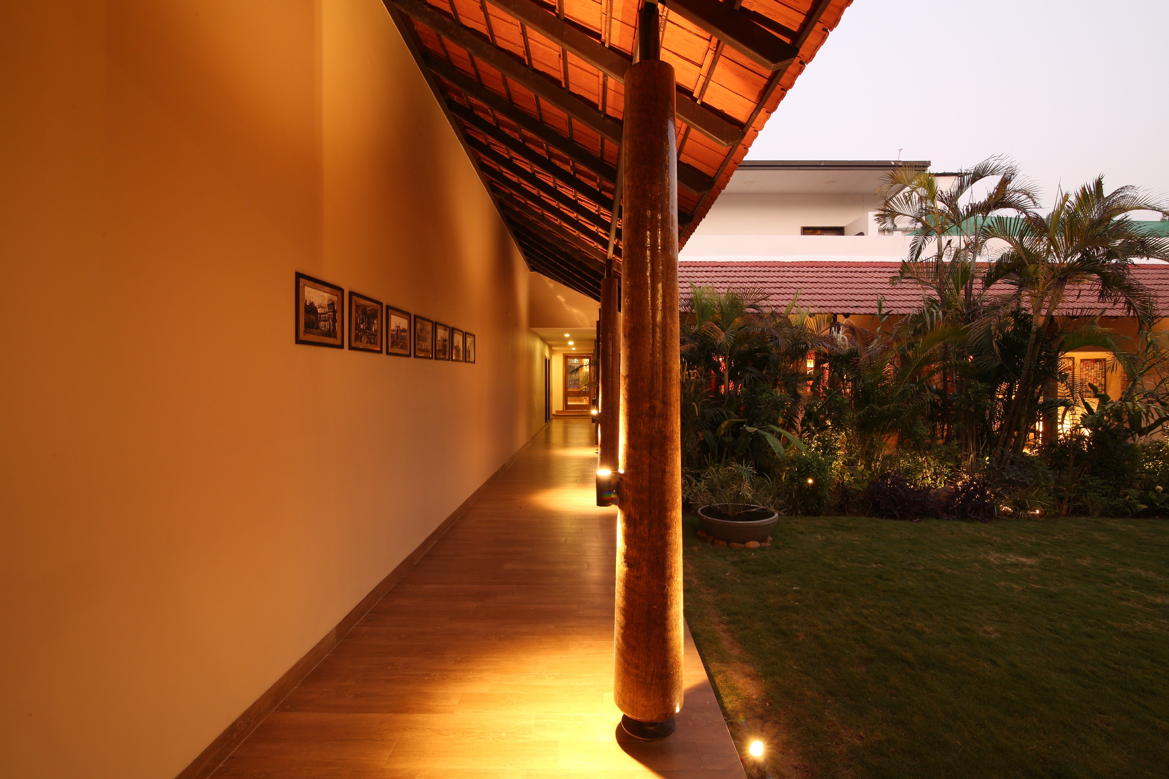 Shiraz Boutique Hotel