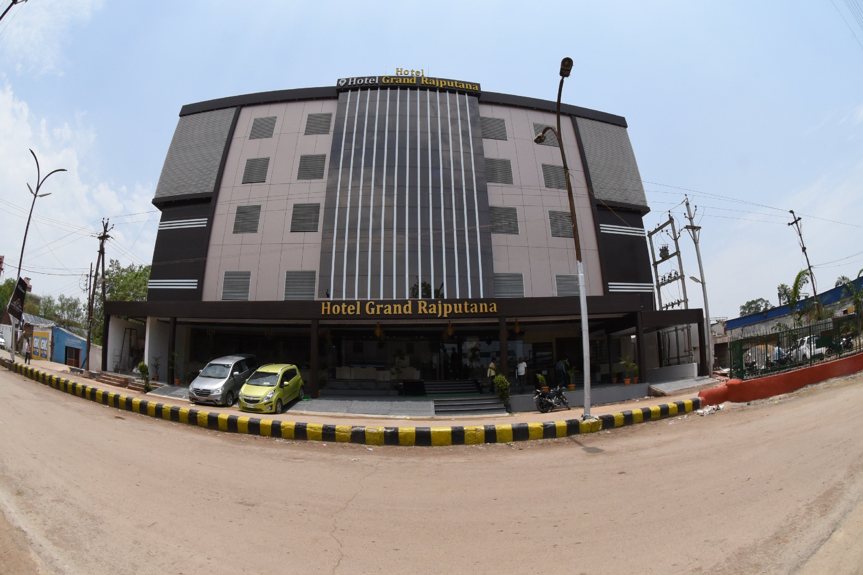 Hotel Grand Rajputana - Tap to explore photos