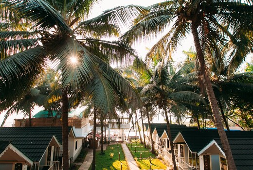 SUNSET WAVES RESORT