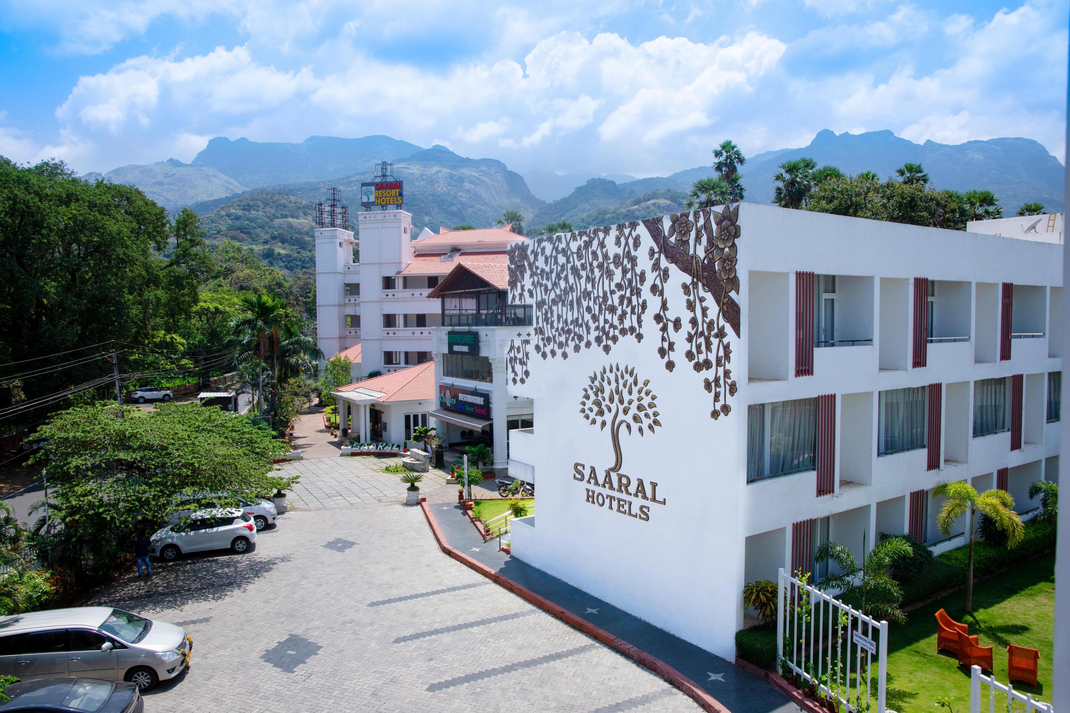 Saaral Resort (Kutralam)