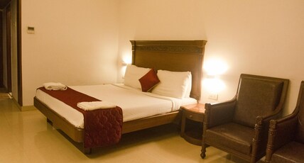 Saaral Resort (Kutralam) Room Type - DELUXE ROOM