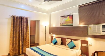 Elite Suites, Gomti Nagar Room Type - Deluxe AC Room (Local ID not allowed)