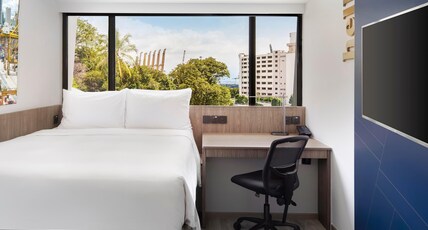 Travelodge Harbourfront Singapore Room Type - Deluxe Queen
