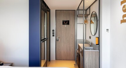 Travelodge Harbourfront Singapore Room Type - Sentosa Queen