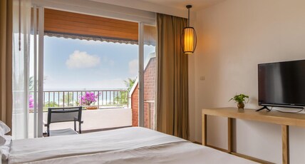 Best Western Phuket Ocean Resort Room Type - 1 King Bed, Non-Smoking, Deluxe Room, Ocean View, Refrigerator Best Western Phuket Ocean Resort Room Type - 1 King Bed, Non-Smoking, Deluxe Room, Ocean View, Refrigerator