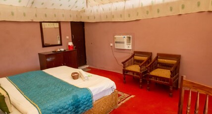 Star Desert Camp Room Type - AC Maharaja Tent Star Desert Camp Room Type - AC Maharaja Tent