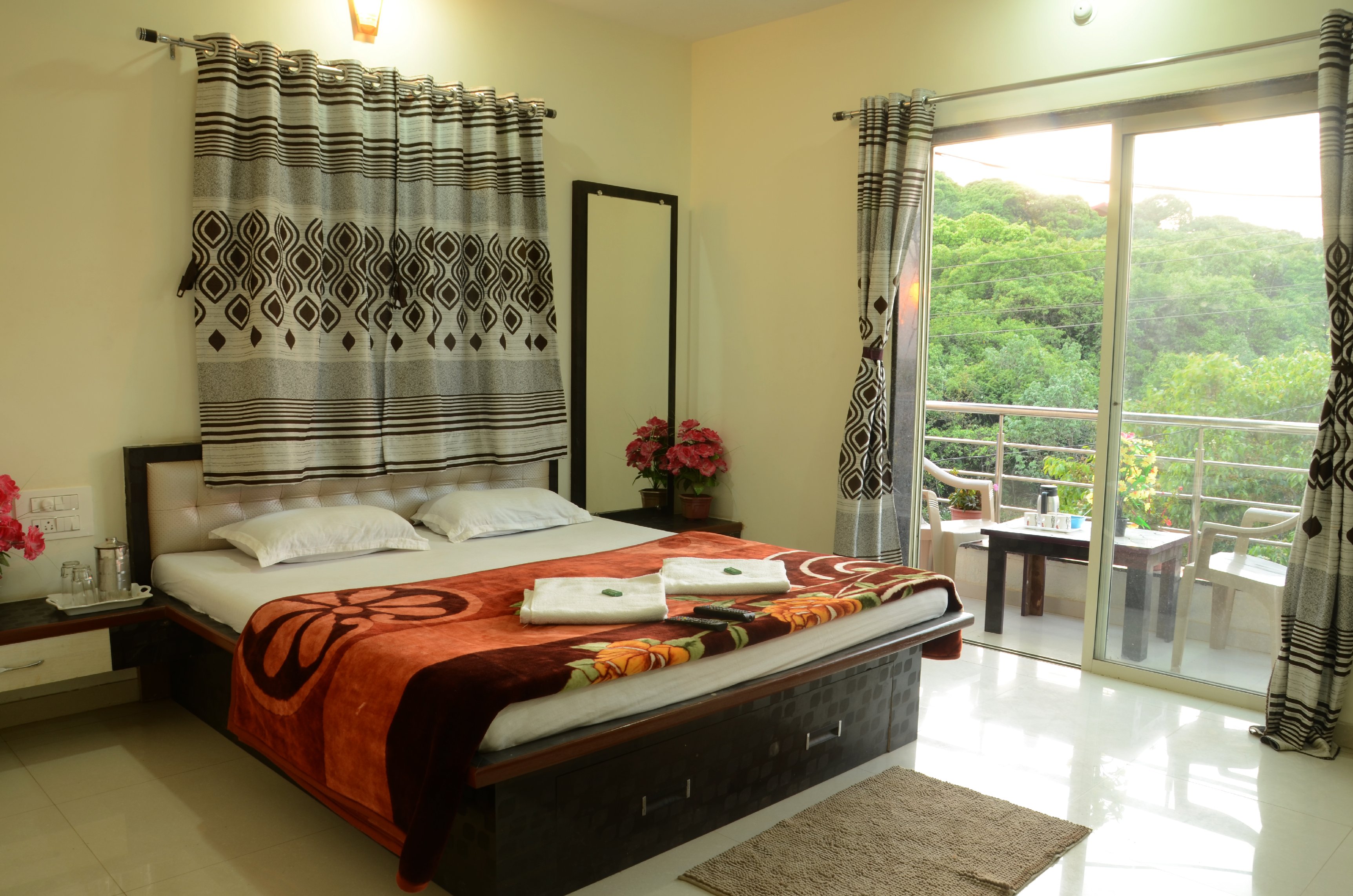 Forest Villa Bungalow | Rooms & Wi-Fi - Tap to explore photos